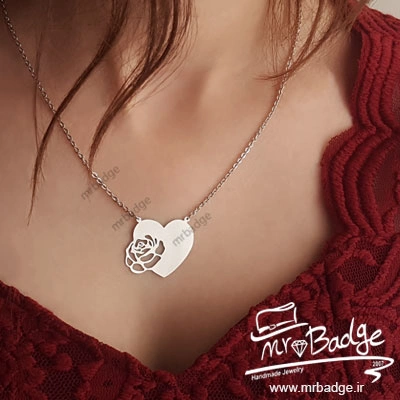 گردنبند زنانه قلب و گل